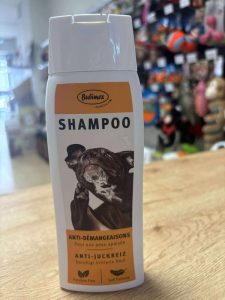 SHAMPOING ANTI-DÉMANGEAISONS