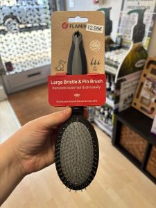 BROSSE POUR CHIENS ET CHATS